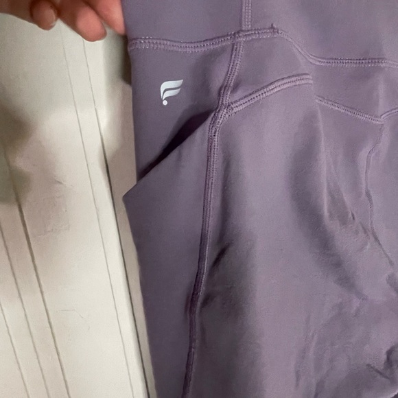Purple Fabletics PureLuxe size medium leggings with pockets - Picture 5 of 6